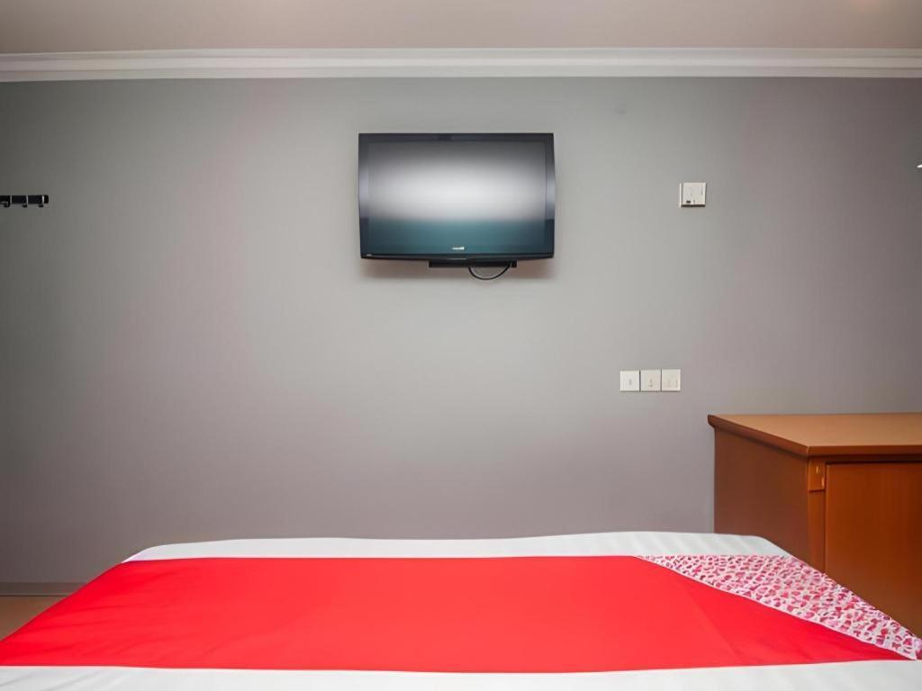 River Park Hotel Sibu Exterior photo