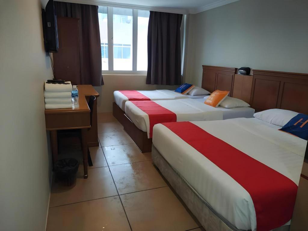 River Park Hotel Sibu Exterior photo
